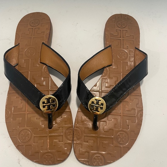 Tory Burch Shoes - Tory Burch Flip flop Black w/gold Size 7